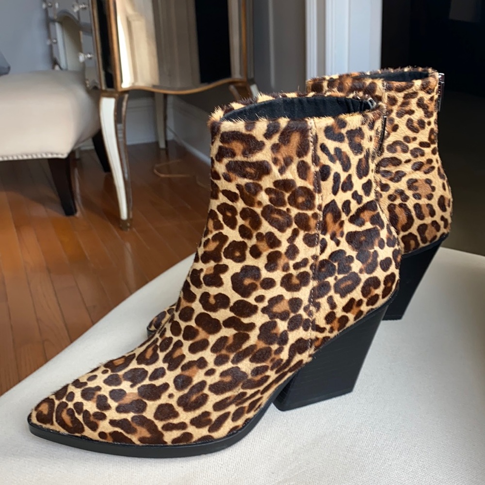 NWOT leopard ankle boots